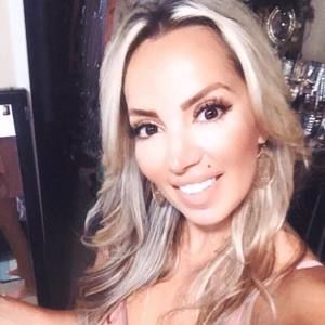 Meet your Posher, Connie